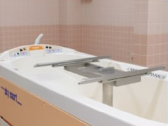 ²ð¸îÏ·¿ÍÊÝ·ò»ÜÀß ¤Ê¤¬¤¿¤¤Áñ¡¡¢¡ÆÃ¼ìÍáÁ墡¡ÊÆþ½ê¡Ë ²ð¸îÏ·¿ÍÊÝ·ò»ÜÀß ¤Ê¤¬¤¿¤¤Áñ¤Ï°å»Õ¤È´Ç¸î»Õ¤Ë¤è¤ë·ò¹¯¥Á¥§¥Ã¥¯¡¢ÀìÌç¤ÎÎÅË¡»Î¤Ë¤è¤ë¥ê¥Ï¥Ó¥ê¥Æ¡¼¥·¥ç¥ó¤ò¹Ô¤¤¤Þ¤¹¡£¤Þ¤¿¡¢²ð¸î°÷¤¬³§ÍÍ¤ÎÆü¾ï¤ÎÀ¸³è¤Î¤ªÀ¤Ïäò¤µ¤»¤Æ¤¤¤¿¤À¤¤Þ¤¹¡£¤½¤Î¾¥ì¥¯¥ê¥¨¡¼¥·¥ç¥ó¤Ê¤ÉÍøÍѼԤ˹ç¤Ã¤¿²÷Ŭ¤ÊÎÅÍÜÀ¸³è¤¬¤Ç¤¤ë¤è¤¦¤ËÅØ¤á¤Þ¤¹¡£